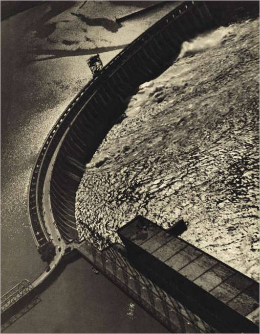 Centrala hidroelectrică Dnieper. 1935